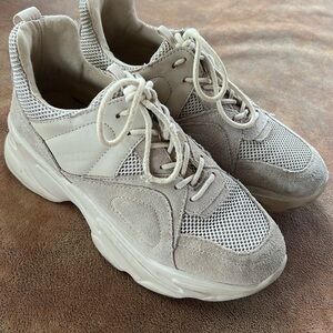 Steve Madden Beige Sneakers